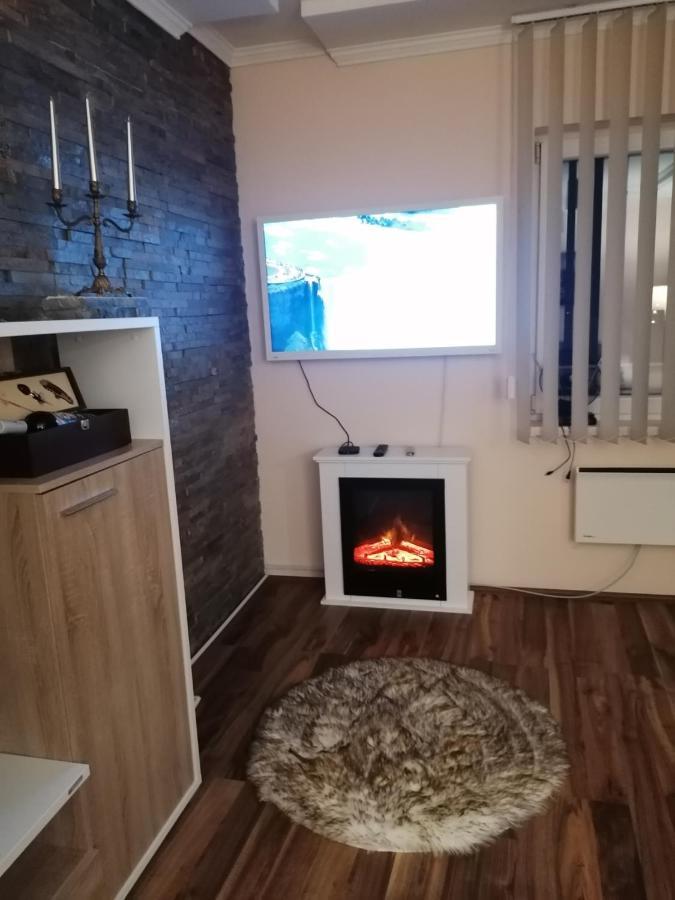 Apartman Dionis Sm Sremska Mitrovica Eksteriør billede