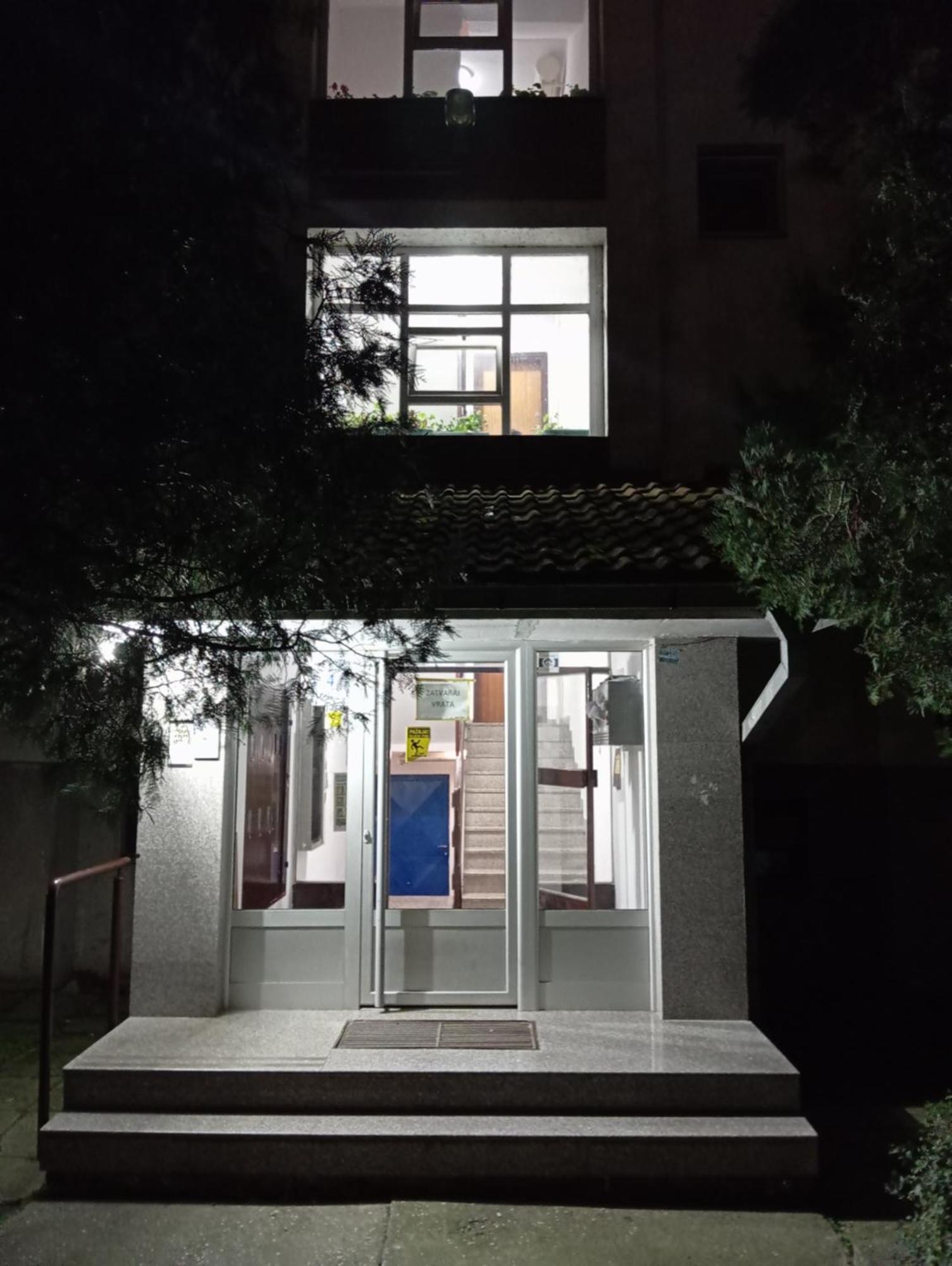 Apartman Dionis Sm Sremska Mitrovica Eksteriør billede